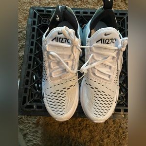 Nike Air Max 270